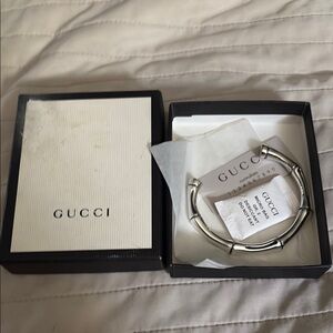 Gucci Silver Bamboo-Inspired Bracelet box is damaged women’s/mens